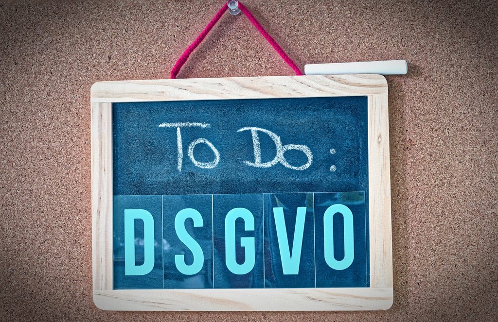 Foto: Tafel mit Text To Do DSGVO