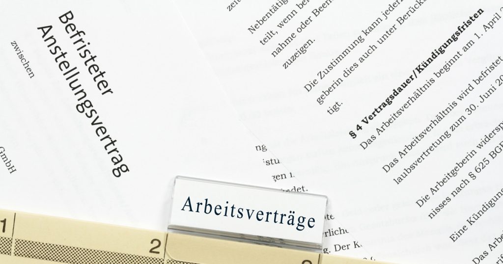 Foto: Arbeitsverträge