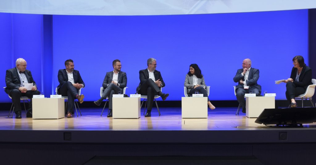 Foto: Podiumsdiskussion auf