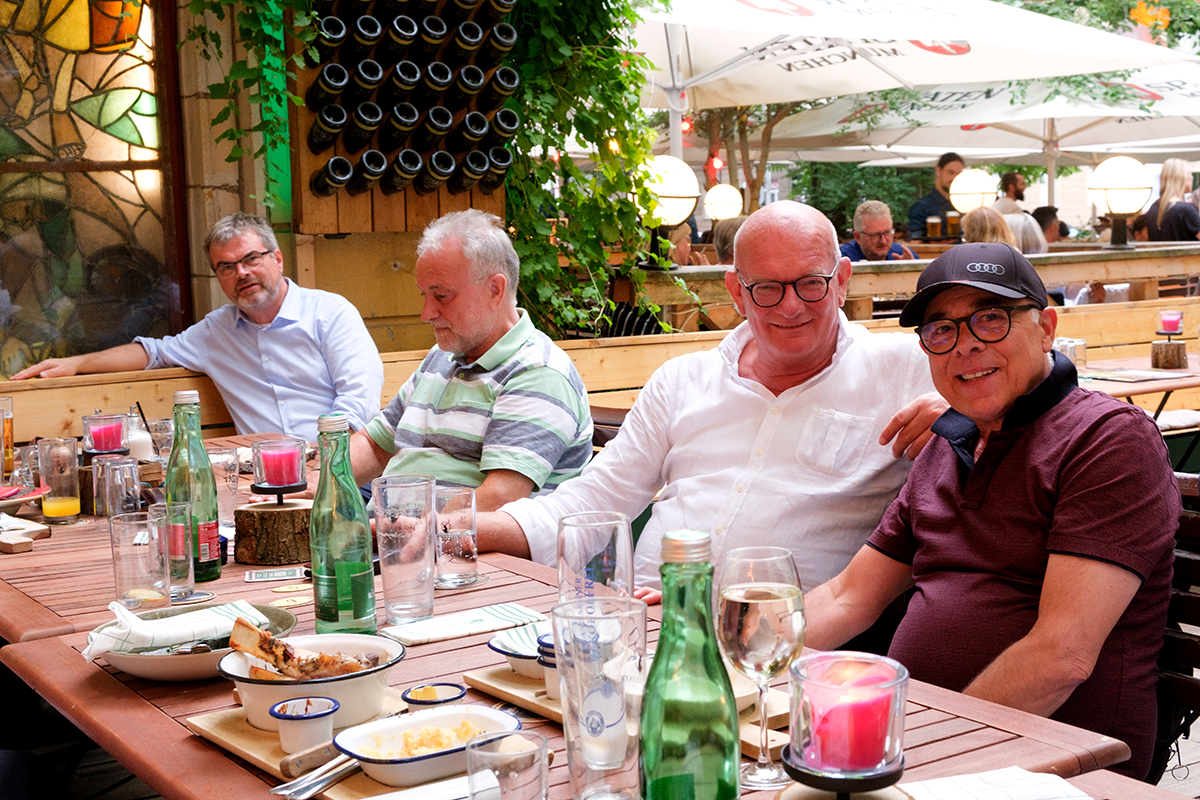 Foto: Beim Abendessen