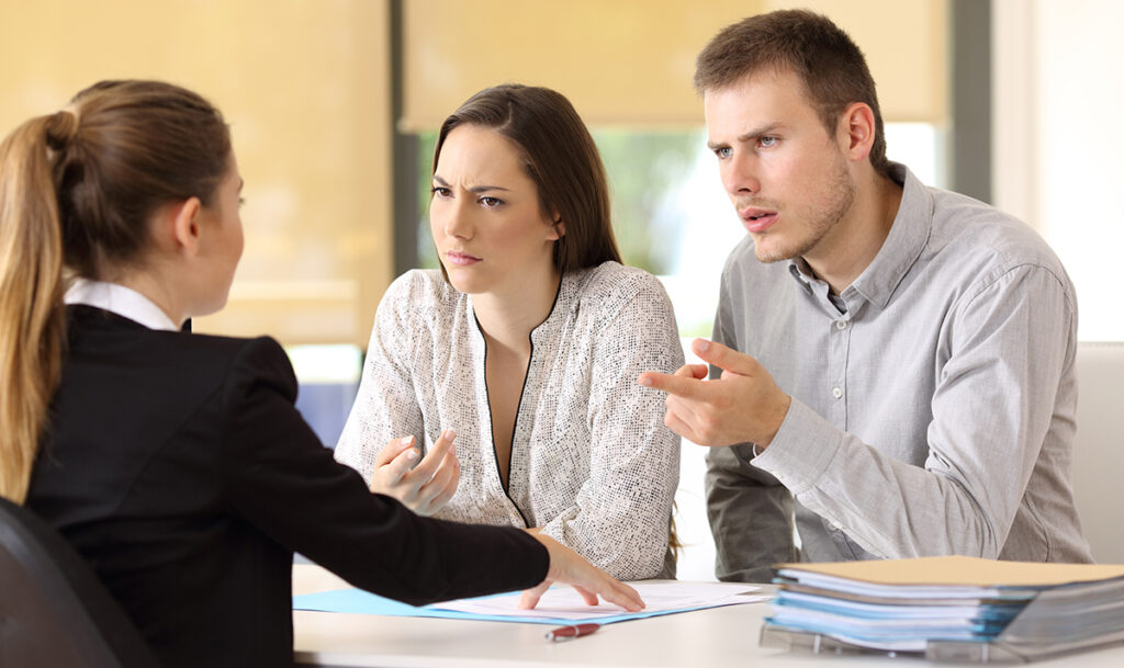 Foto: Angespannte Situation in Büro