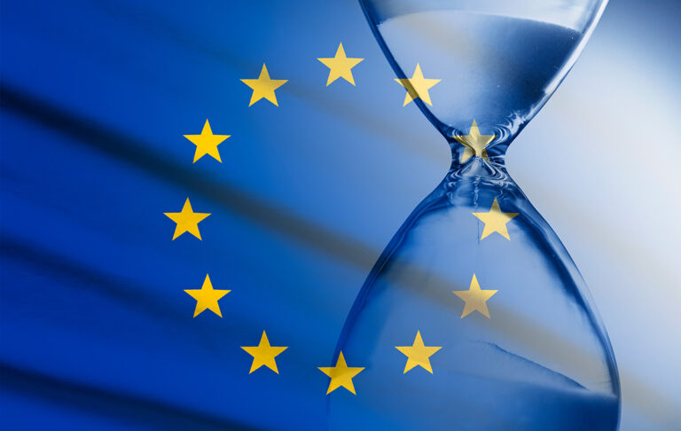 Grafik: EU-Flagge mit Sanduhr